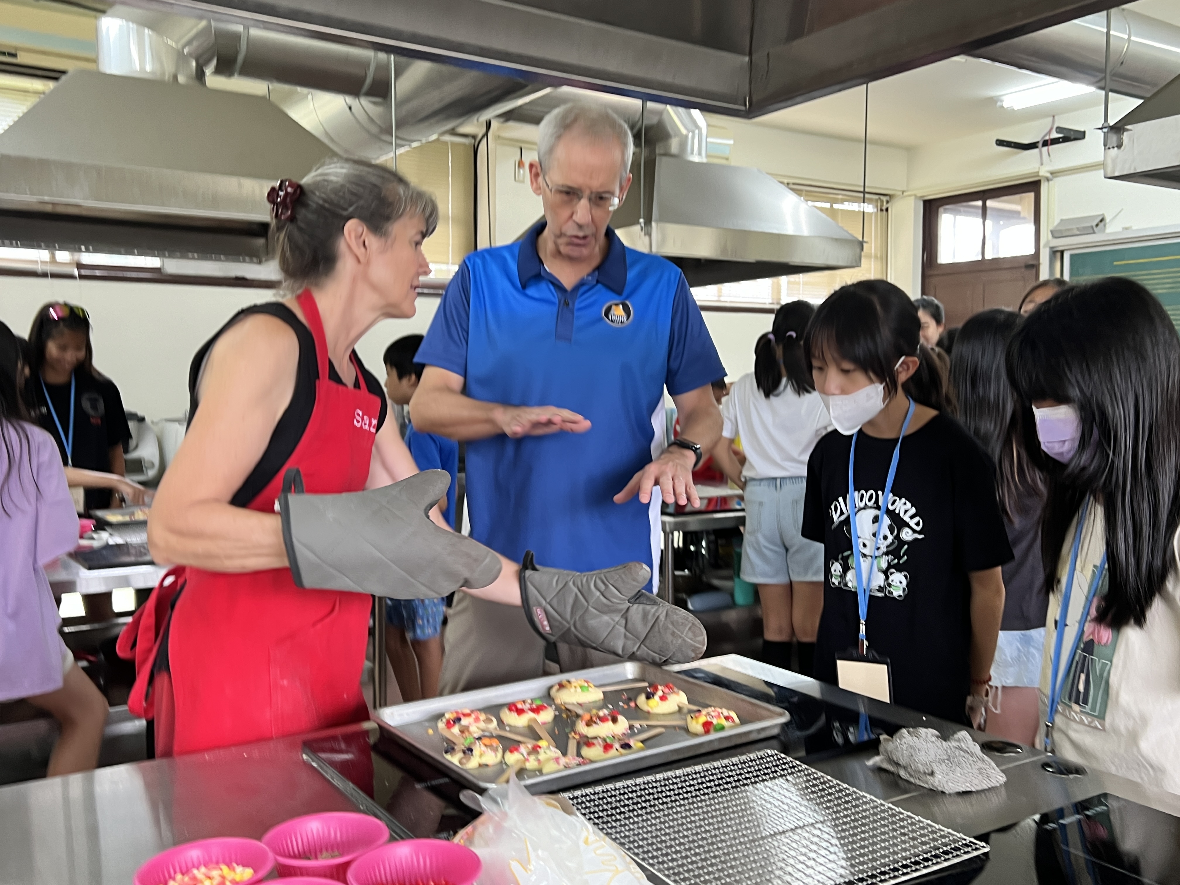 112.2 外語活動｜小五生涯探索營｜國際教育處｜David S.｜Sara｜2024.06.01