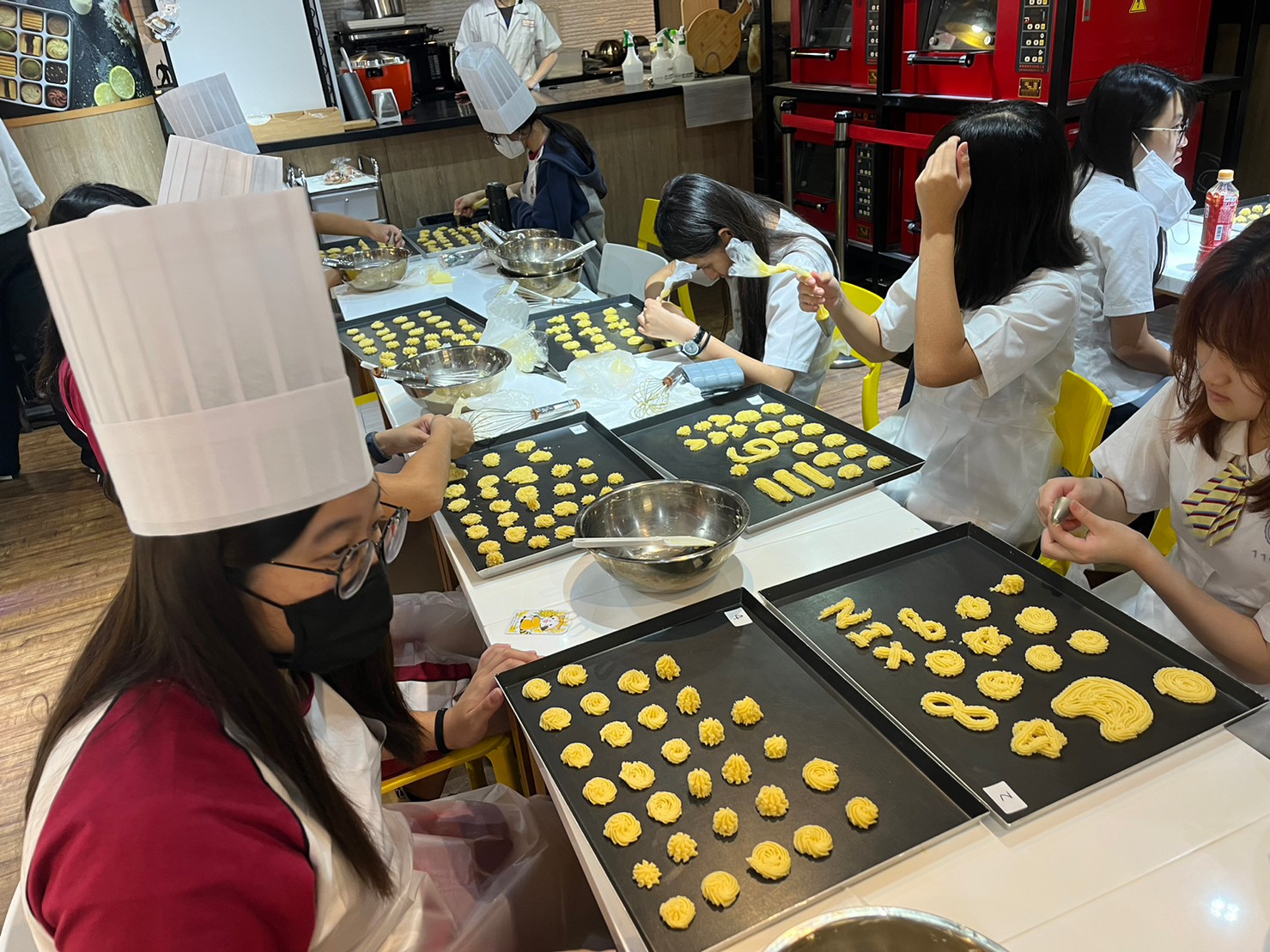  多元選修-112.05.23 玩美生活戶外教育【伊莎貝爾烘培體驗館】