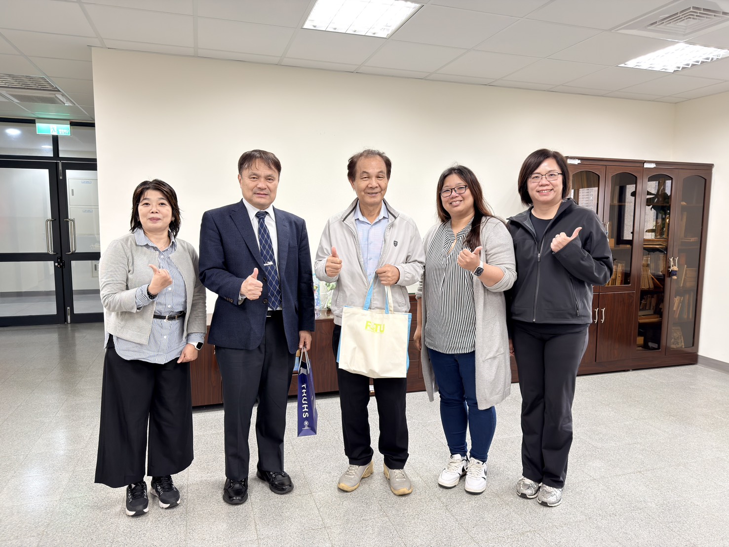 日本鳥取大學附屬中學霜村校長蒞校訪問