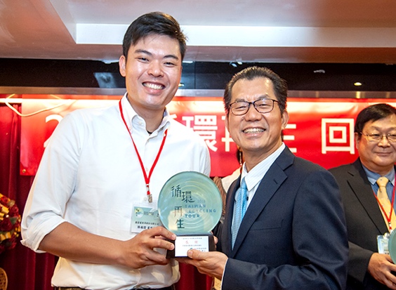 111一月校友之星 – 林雍偉